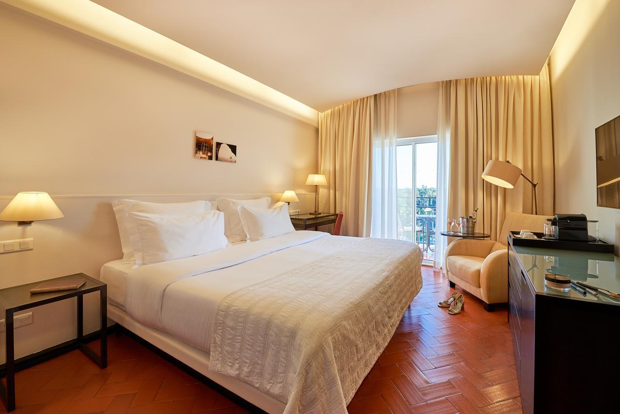 Quarto com Cama de Casal ou 2 de Solteiro e Vista da Montanha (2 Adultos + 1 Criança)